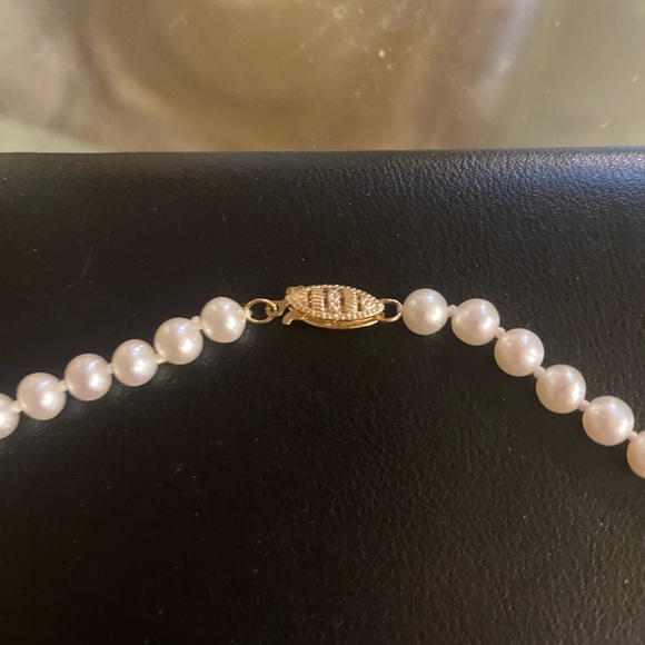 14K Gold Double Heart Pearl and Diamond Necklace - Picture 5 of 5